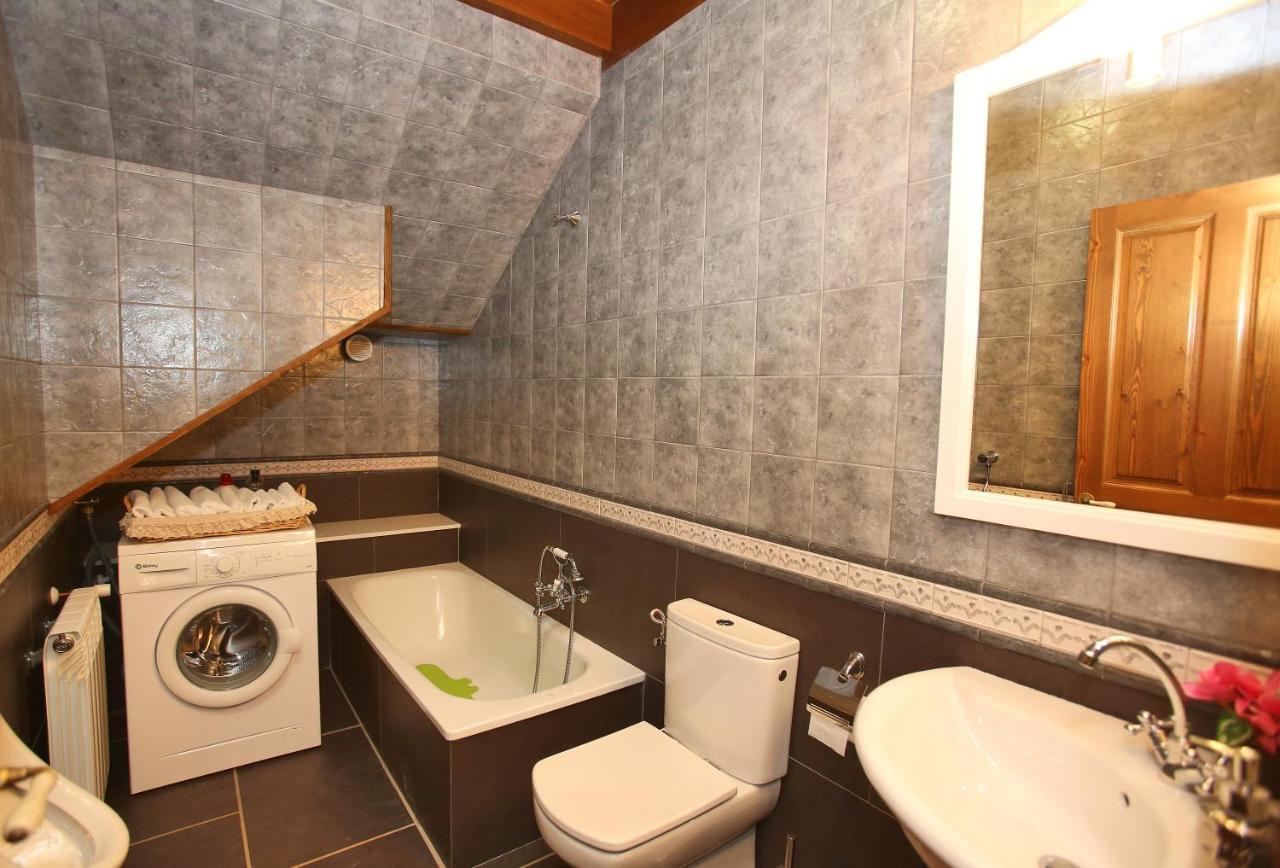 Apartamentos Lagunas Castropol Eksteriør billede