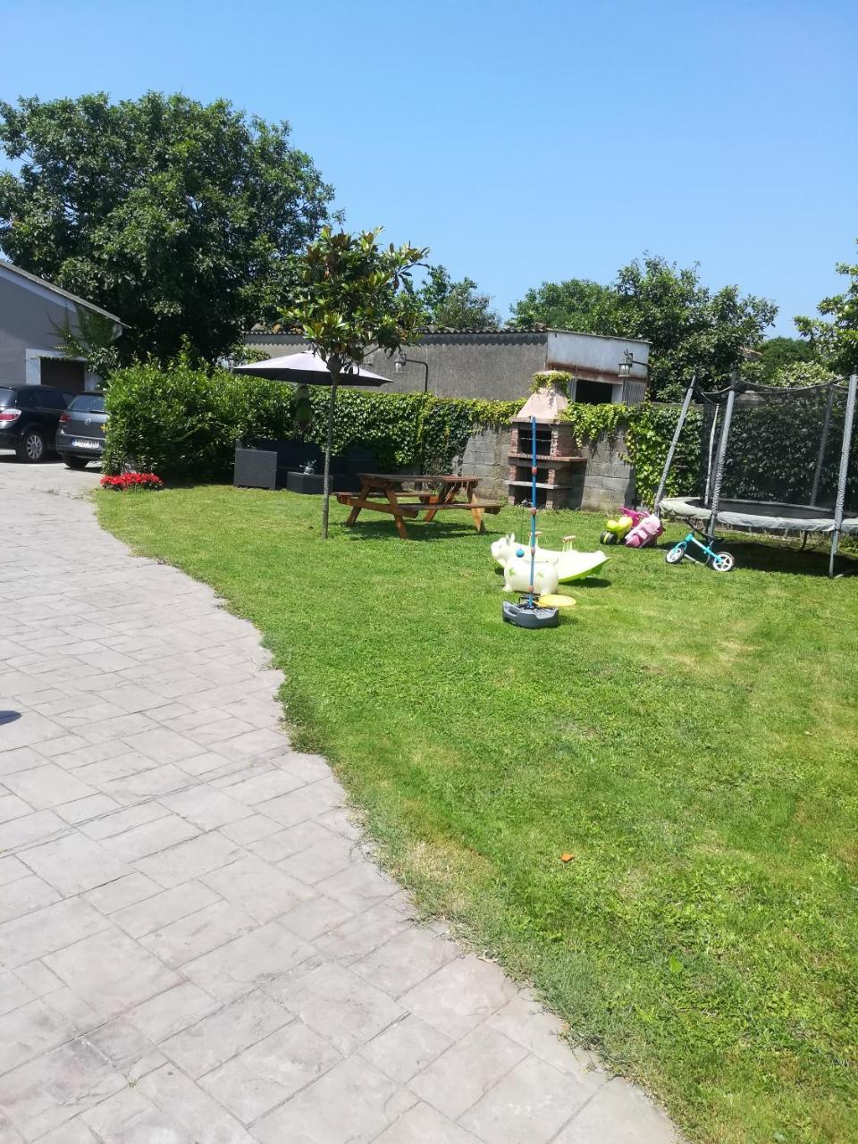 Apartamentos Lagunas Castropol Eksteriør billede